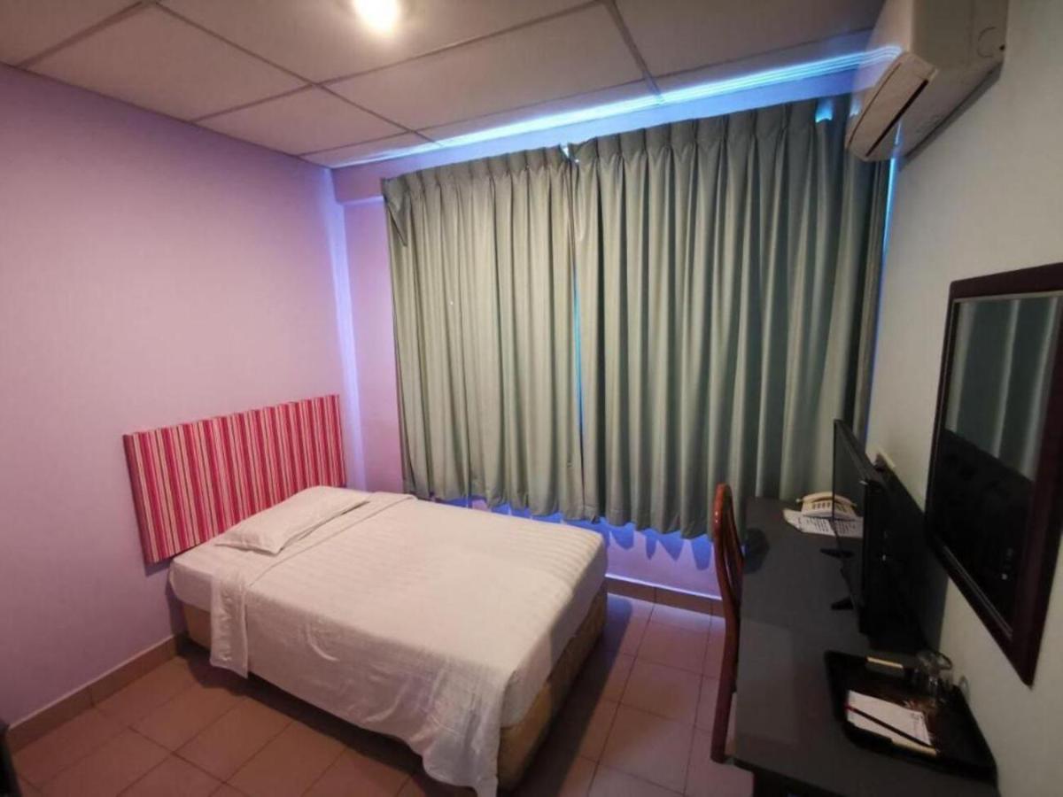 Century Hotel Inanam Кота-Кинабалу Экстерьер фото