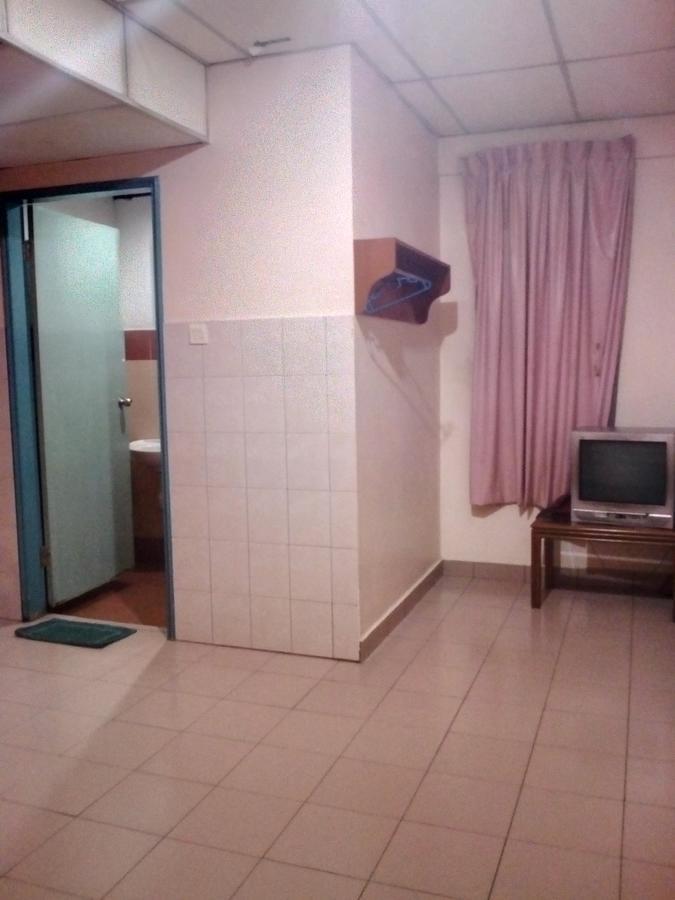 Century Hotel Inanam Кота-Кинабалу Экстерьер фото