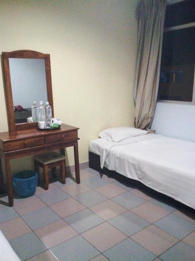 Century Hotel Inanam Кота-Кинабалу Экстерьер фото